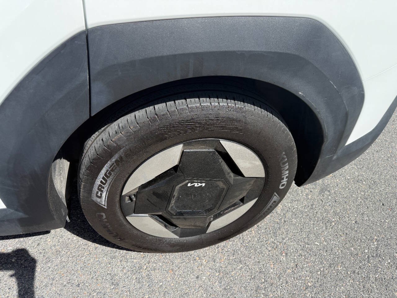 Used 2024 Kia EV9 Wind AWD/4WD image 17