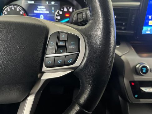 Used 2023 Ford Explorer XLT w/ Equipment Group 202A AWD/4WD image 59