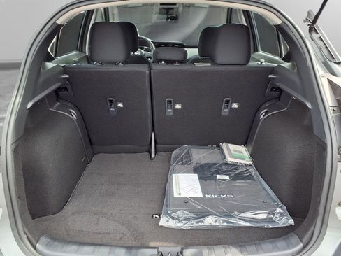 Certified 2025 Nissan Kicks Play S FWD image 24