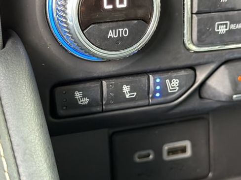 Used 2022 GMC Yukon SLT w/ SLT Luxury Package AWD/4WD image 33
