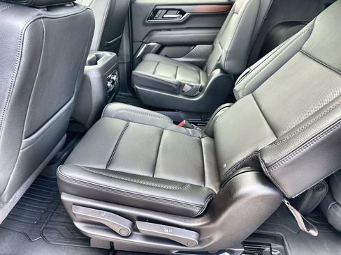 New 2026 GMC Yukon XL Denali w/ Sun & Power Step Package AWD/4WD image 16