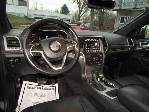 Used 2018 Jeep Grand Cherokee Overland image 35