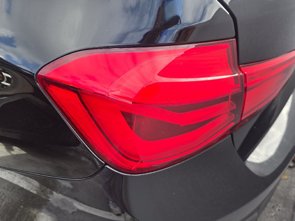 Used 2017 BMW 320i Sedan RWD image 8
