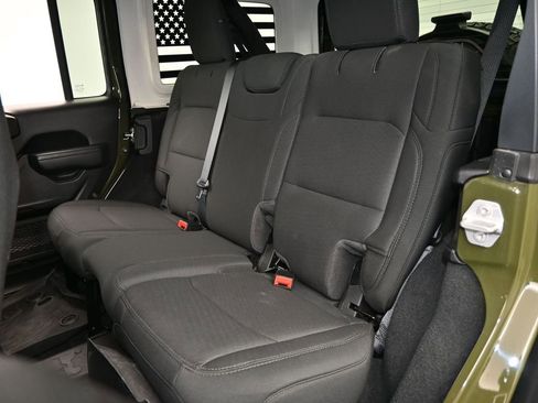 Used 2022 Jeep Wrangler Unlimited Sport image 34