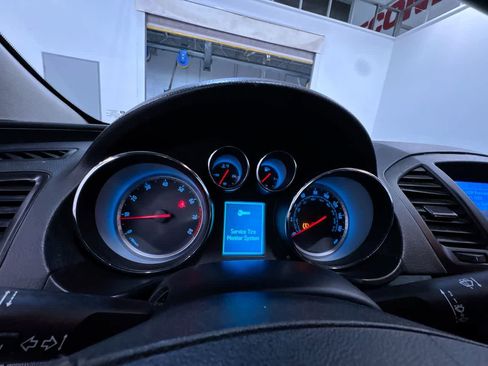 Used 2011 Buick Regal CXL image 22