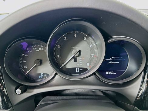 New 2026 Porsche Macan image 15