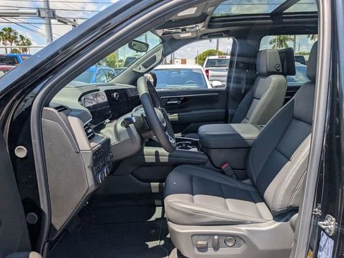 New 2026 Chevrolet Suburban Z71 w/ Z71 Off-Road Package AWD/4WD image 5