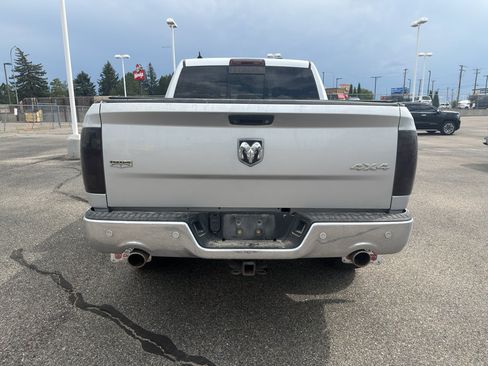 Used 2016 RAM 1500 Laramie w/ Convenience Group AWD/4WD image 4