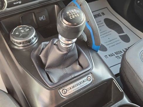 Used 2021 Ford Bronco Black Diamond image 30