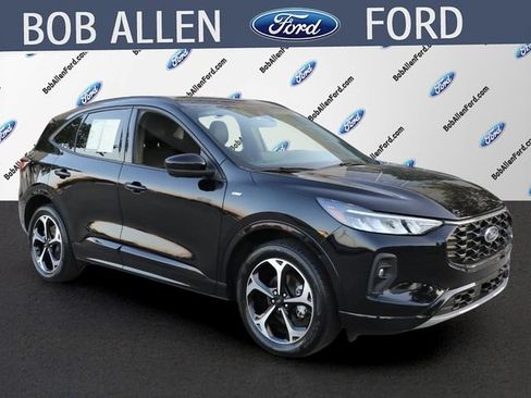 Used 2024 Ford Escape ST-Line Select w/ Tech Pack #2 AWD/4WD image 2