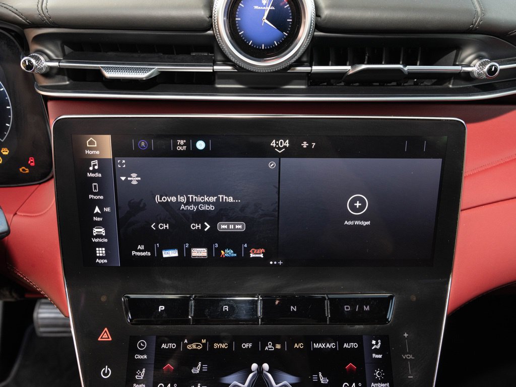 Used 2023 Maserati Grecale Modena AWD/4WD image 39