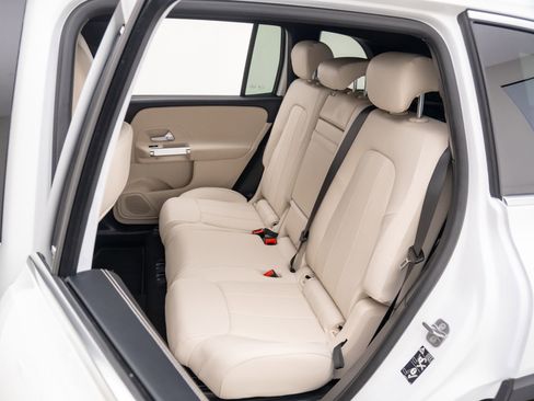 New 2025 Mercedes-Benz GLB 250 GLB 250 image 18