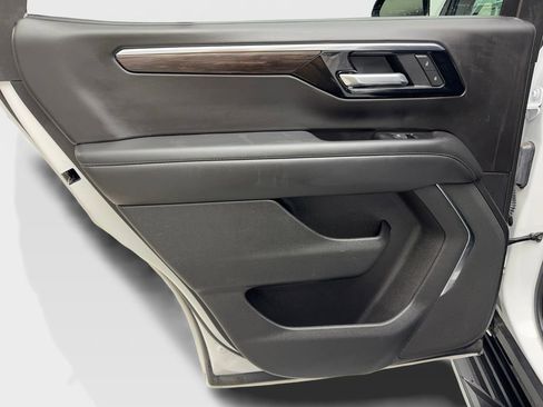 Used 2025 Chevrolet Tahoe LT AWD/4WD image 37