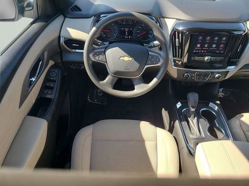 Used 2023 Chevrolet Traverse LS FWD image 12