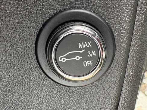 Used 2025 Chevrolet Blazer RS FWD image 22