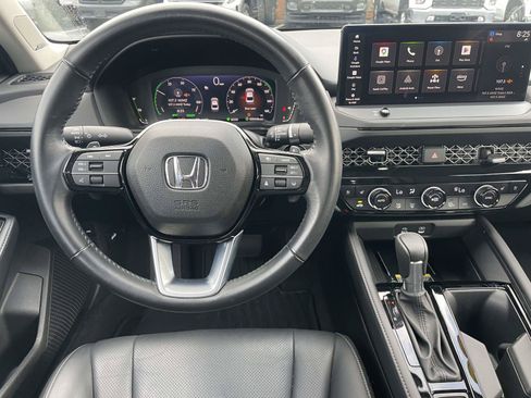 Used 2023 Honda Accord Touring image 13