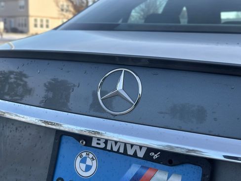 Used 2017 Mercedes-Benz E 300 4MATIC image 12