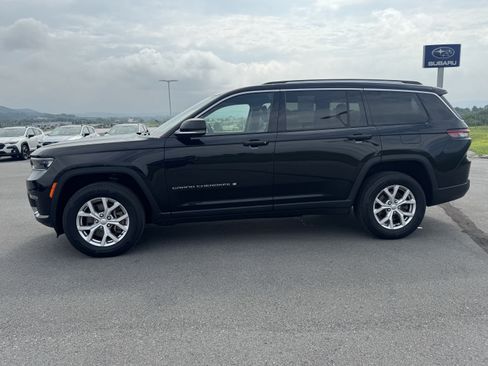 Used 2022 Jeep Grand Cherokee L Limited AWD/4WD image 7