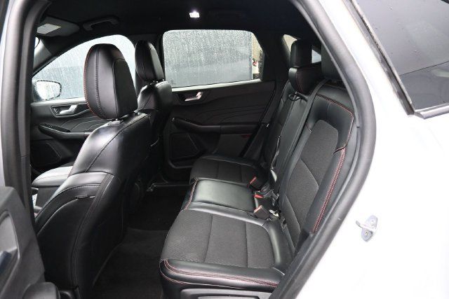 Used 2025 Ford Escape ST-Line FWD image 13