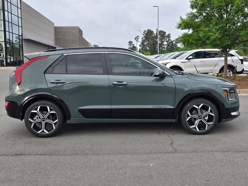 New 2026 Kia Niro SX Touring FWD image 8
