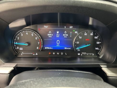 Certified 2022 Ford Explorer XLT w/ Equipment Group 202A AWD/4WD image 17