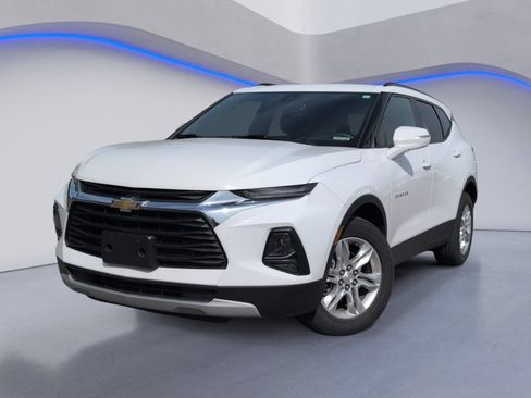 Used 2021 Chevrolet Blazer LT AWD/4WD image 2