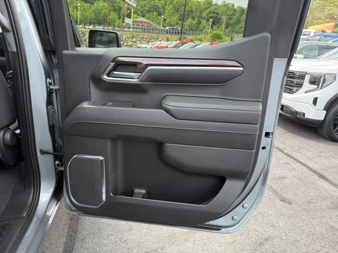 Used 2023 Chevrolet Silverado 1500 LT AWD/4WD image 20