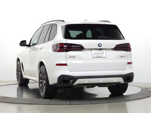 Used 2024 BMW X5 xDrive40i w/ M Sport Package AWD/4WD image 6