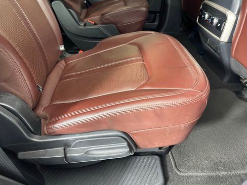 Used 2024 Ford Expedition Limited image 29