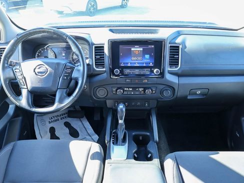Used 2023 Nissan Frontier SV w/ SV Convenience Package image 6