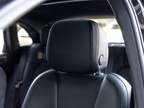 Certified 2021 Porsche Macan AWD/4WD image 26