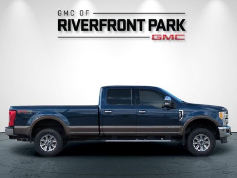 Used 2017 Ford F350 Lariat w/ Chrome Package AWD/4WD image 2