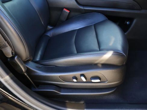 Used 2023 Cadillac XT6 Premium Luxury w/ Technology Package image 19