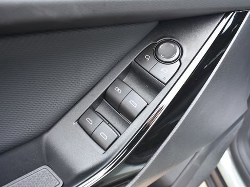 New 2026 Chevrolet Equinox LT image 12