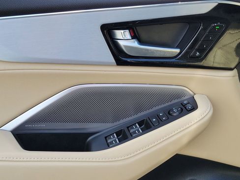 Used 2025 Acura MDX SH-AWD w/ Technology Package image 28