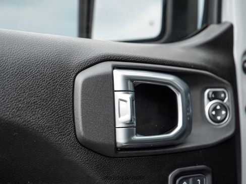 Used 2023 Jeep Gladiator Sport AWD/4WD image 41