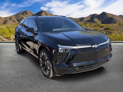 Used 2024 Chevrolet Blazer EV RS RWD image 3