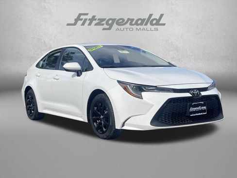 Used 2022 Toyota Corolla LE image 1