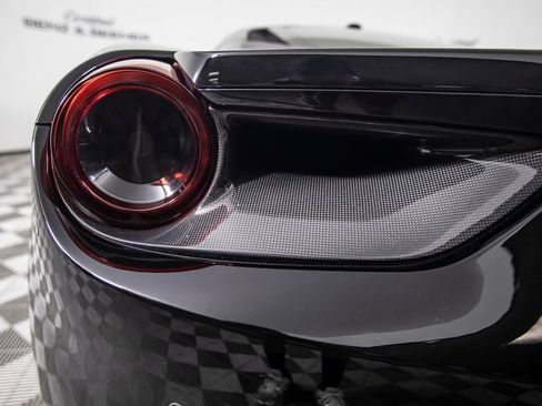 Used 2017 Ferrari 488 GTB RWD image 22