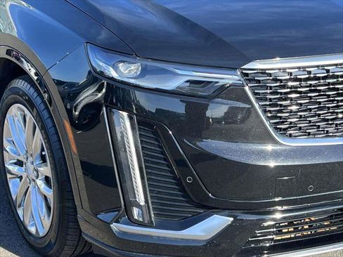 Used 2024 Cadillac XT6 Premium Luxury image 10