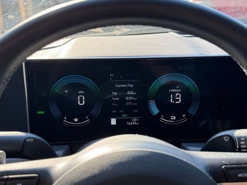 Used 2025 Hyundai Sonata SEL image 36