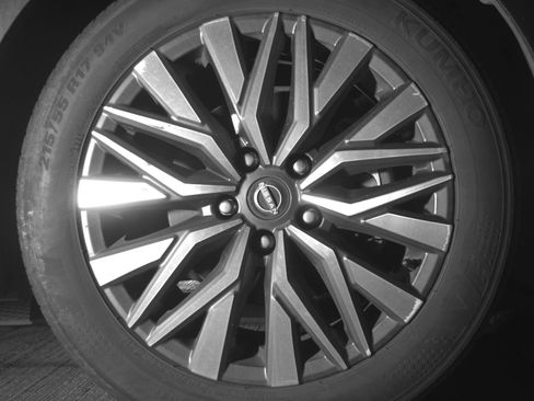Used 2025 Nissan Altima 2.5 SV FWD image 13