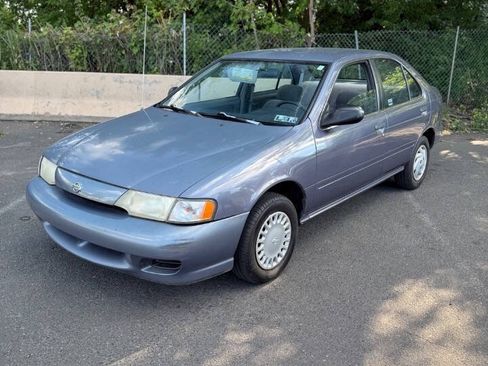 Used 1999 Nissan Sentra XE FWD image 2