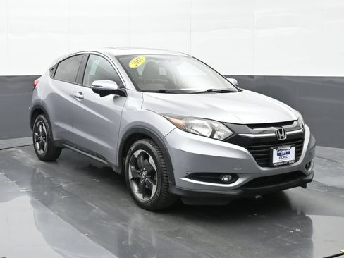 Used 2018 Honda HR-V EX image 6
