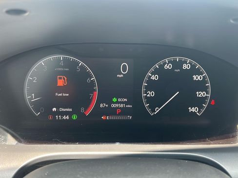 Used 2025 Honda HR-V LX image 11
