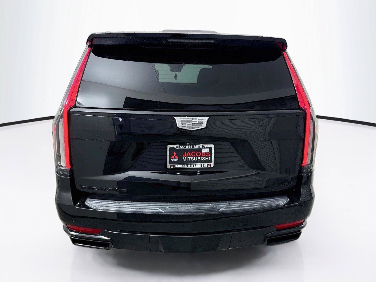 Used 2021 Cadillac Escalade ESV Sport w/ Driver Assist Tech Package AWD/4WD image 4