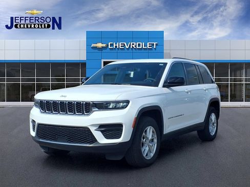 Used 2024 Jeep Grand Cherokee Laredo X w/ Luxury Tech Group I AWD/4WD image 1