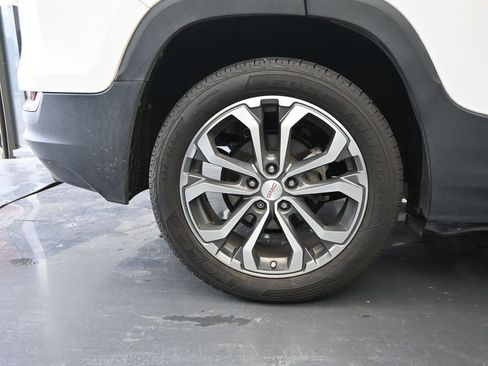 Used 2019 GMC Terrain SLT image 9