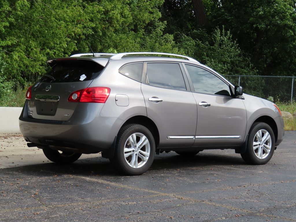 Used 2015 Nissan Rogue S w/ Convenience Package AWD/4WD image 3