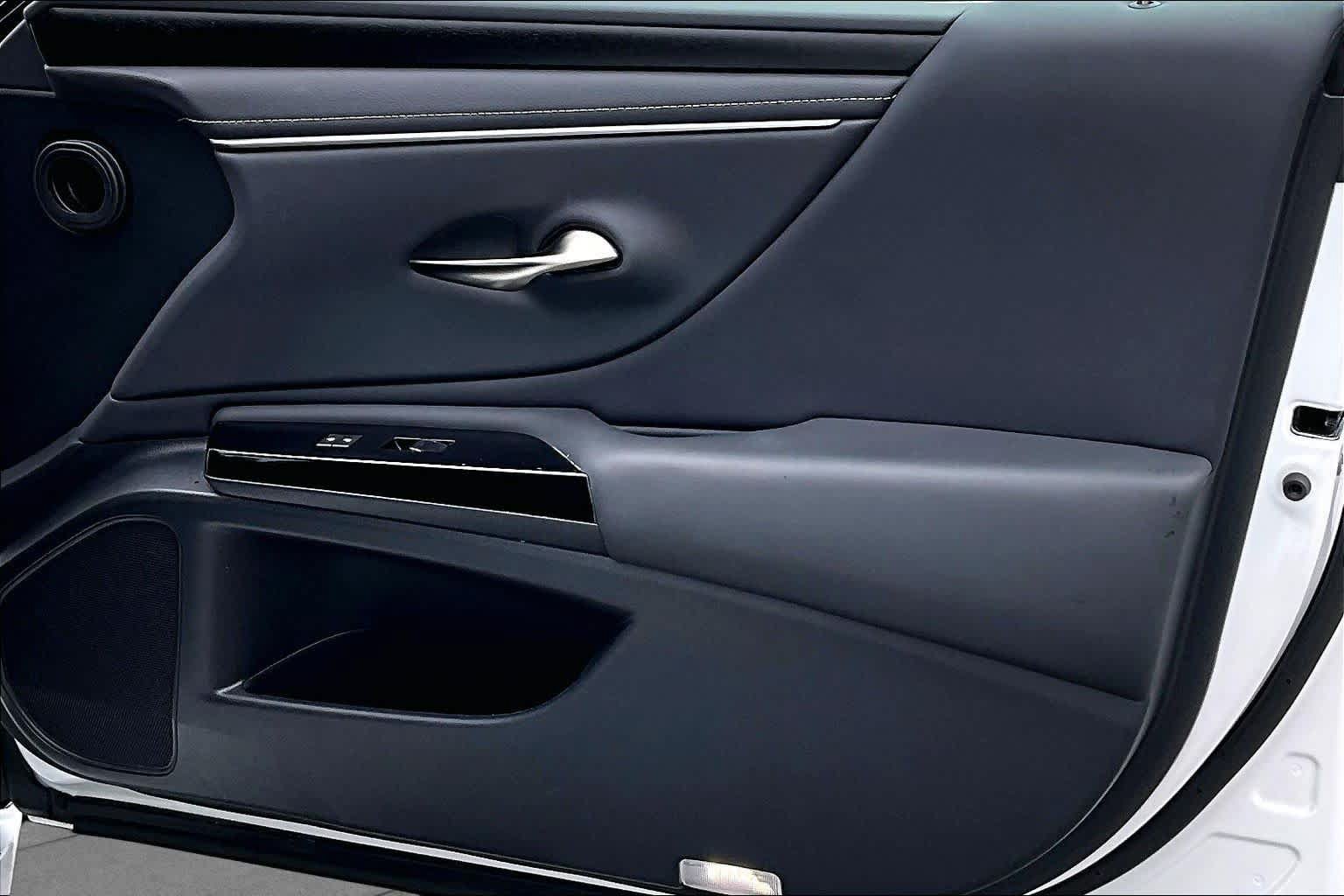 Used 2024 Lexus ES 350 w/ Premium Package FWD image 23